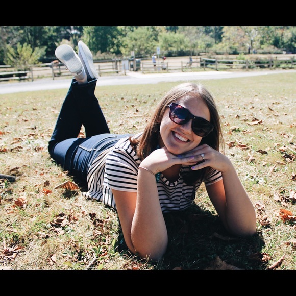 Meet your Posher, Erin - Picture 4 of 5